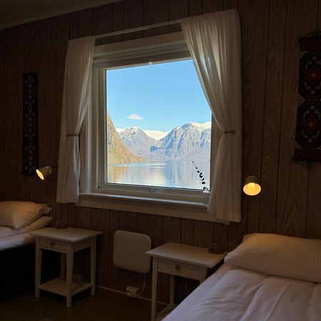 Svingen Guesthouse - Panoramic Fjord Views In Флам Экстерьер фото