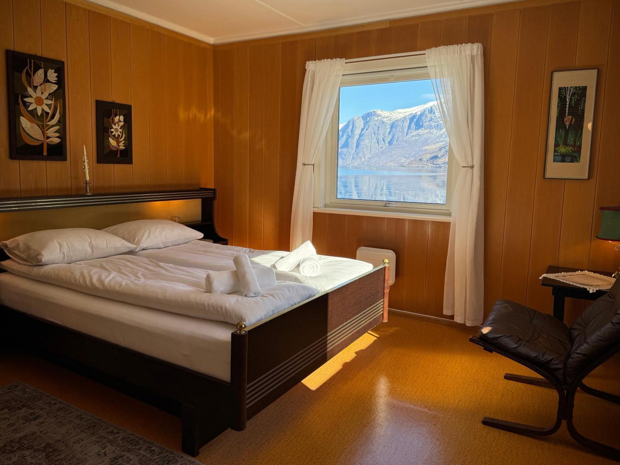 Svingen Guesthouse - Panoramic Fjord Views In Флам Экстерьер фото